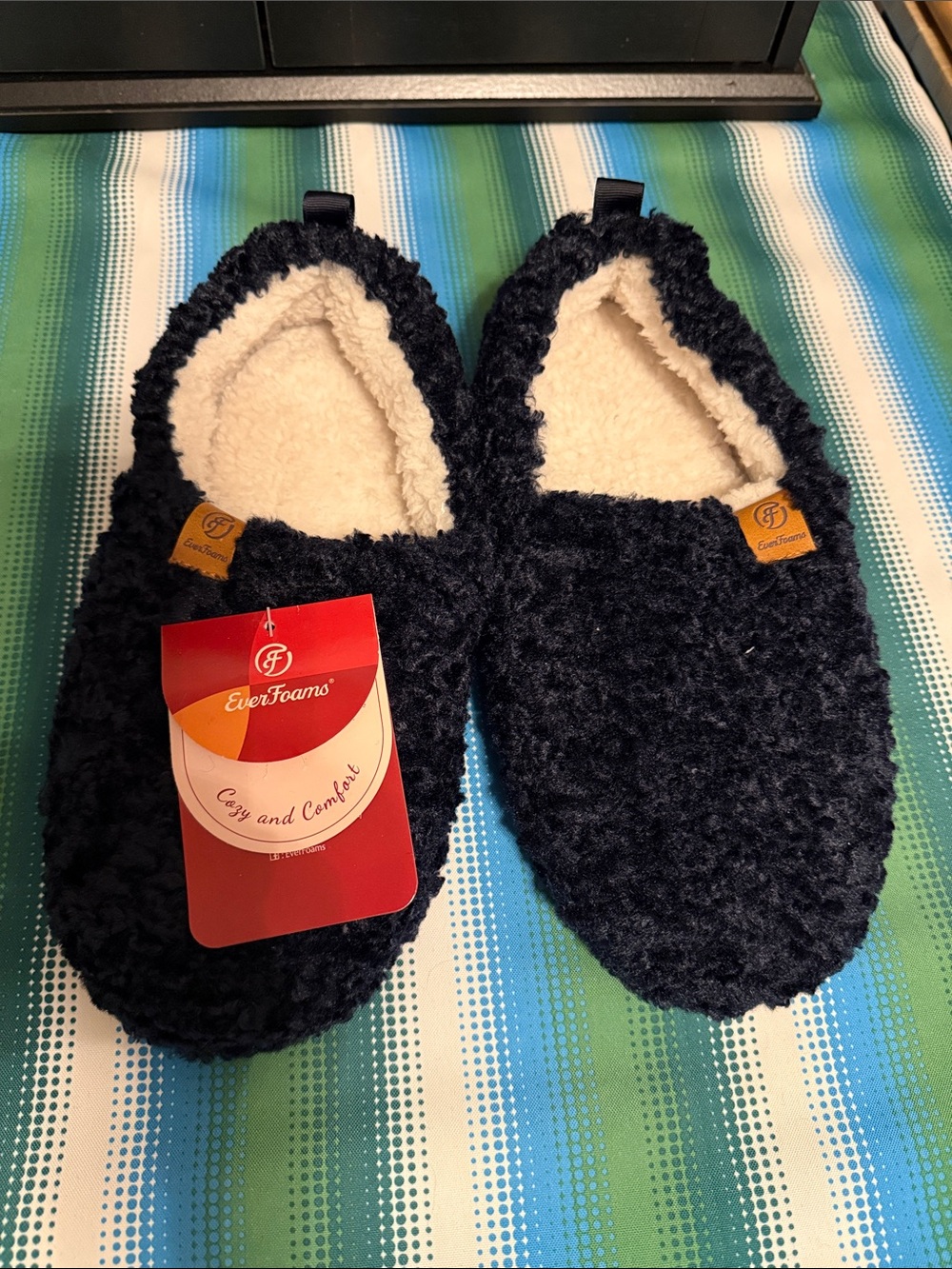 Women's Navy Fuzzy Slip-On Slippers